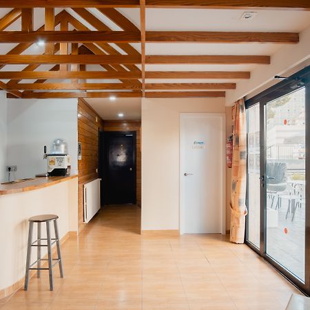 Luxmar Apartaments Бенидорм Екстериор снимка