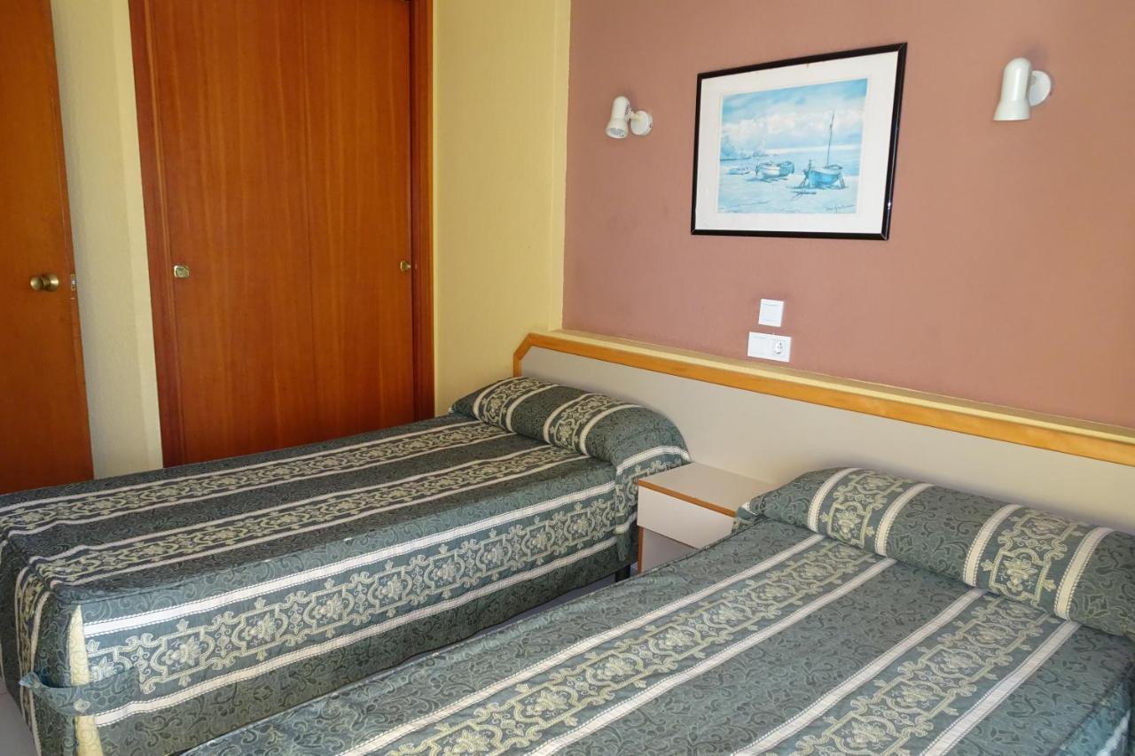 Luxmar Apartaments Бенидорм Екстериор снимка