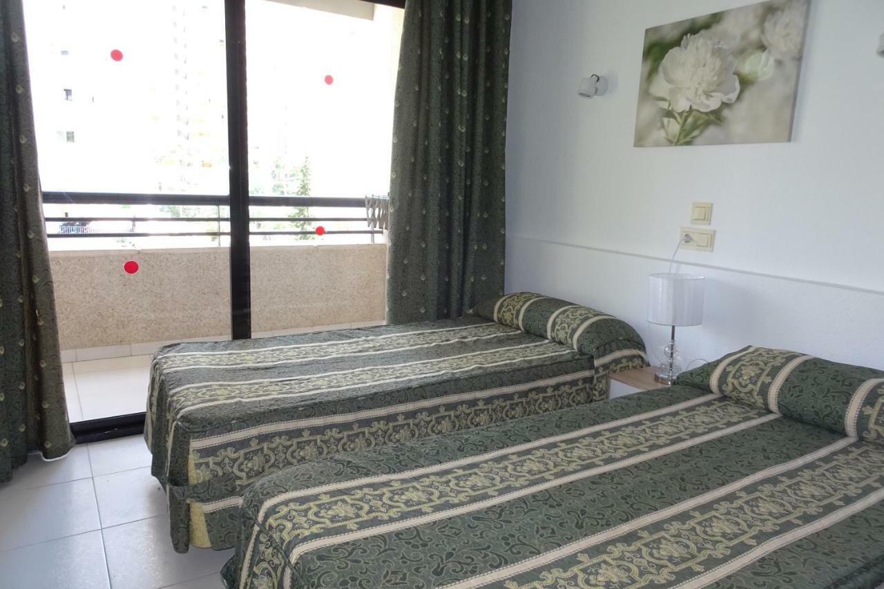 Luxmar Apartaments Бенидорм Екстериор снимка